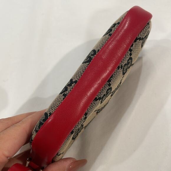 Gucci Small Cosmetic Pouch - Picture 3 of 4